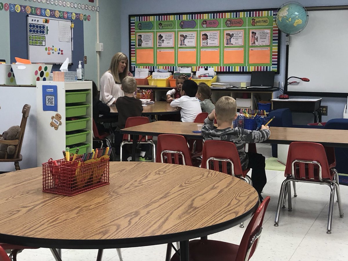SHEHuskyPE's tweet photo. Thank You @JWeiermiller and @mantaslico for letting me join your class for a few minutes today. Your room is so colorful and inviting. I loved seeing how engaged your students were in their Math Stations. #pawsandshare https://t.co/nqVMFprXc1