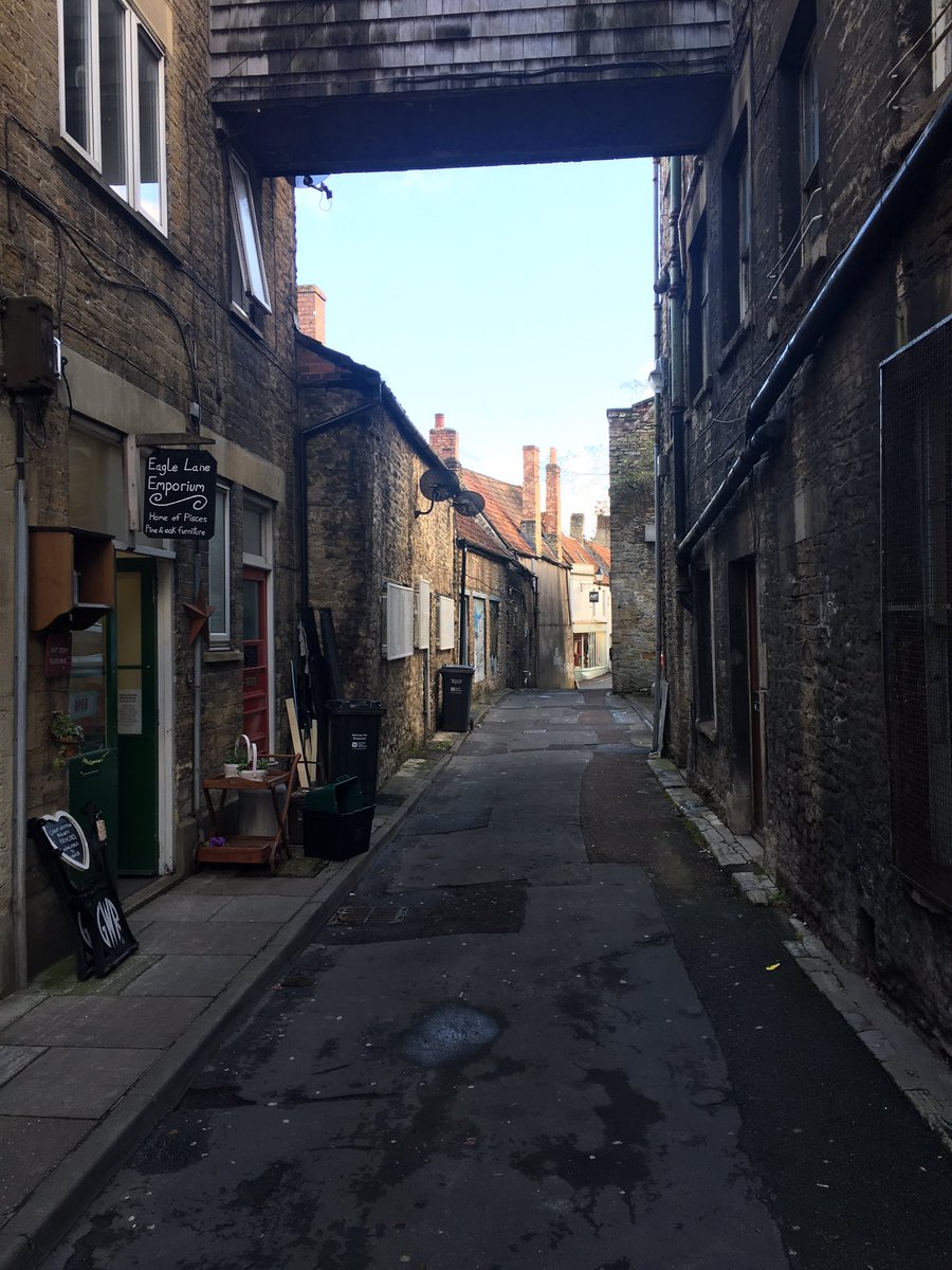 FPrintmakers's tweet image. We’re hosting a Tea Party with the Emporium in Eagle Lane during the independent market this Sunday 10-3 to raise money for Dorothy House. Come get free cake, coffees and teas with a small donation!