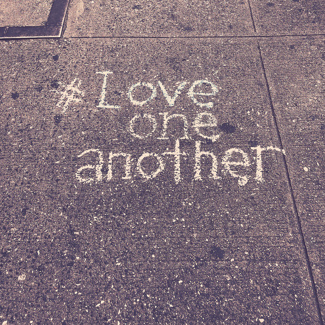 WillowCreekCL's tweet photo. "You cannot meet the needs of others without some personal cost to yourself. Your level of sacrifice shows your level of love." – Marcus Bieschke
#WCLLoveLocal #GoAndDo #LookLoveLiveItOut https://t.co/C0uRV5C6MP