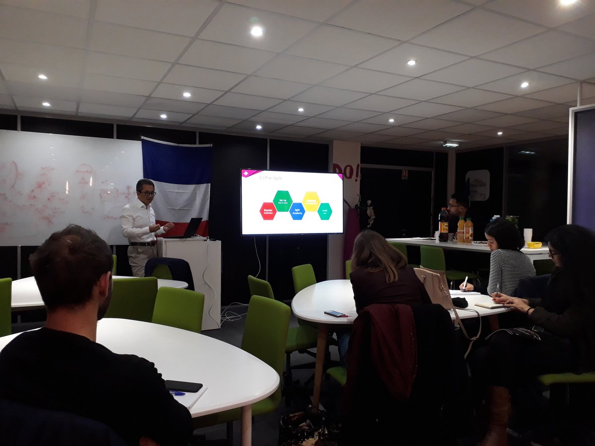 jemsgroup's tweet image. [COME BACK] #FormationAgile #AgileAcademy

Hier soir Charles dispensait une nouvelle formation #Agile
L&apos;approche Agile s&apos;implante davantage dans les entreprises. JEMS propose à ses collaborateurs de se former à travailler dans un environnement agile.

#Formation #Agilité #Agile