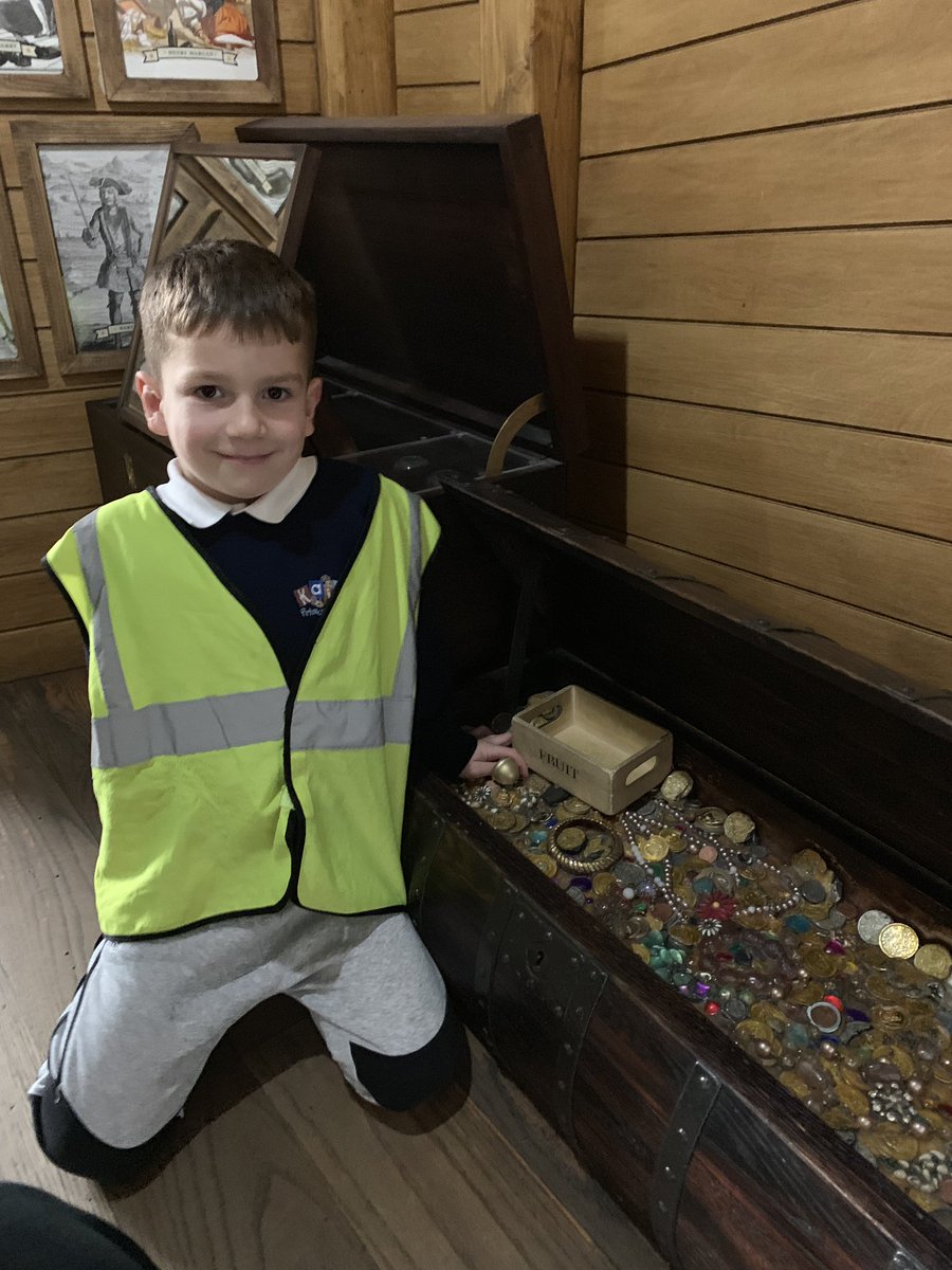 KaizenPrimary's tweet photo. Ahoy there @RMGreenwich! Thanks for a great day with Y1 being a #pirate. #ekotrust #greenwich #educationalvisits https://t.co/0Qdxq5w2nX