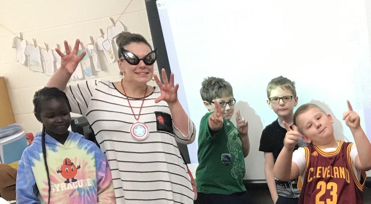 Lyncourt_UFSD's tweet image. Congratulations to Superhero teacher @RRudd24 our Tweetcher of the month (enjoy that parking space 🙂) 🦸🏼‍♀️#Superhero #LotsOfCheering