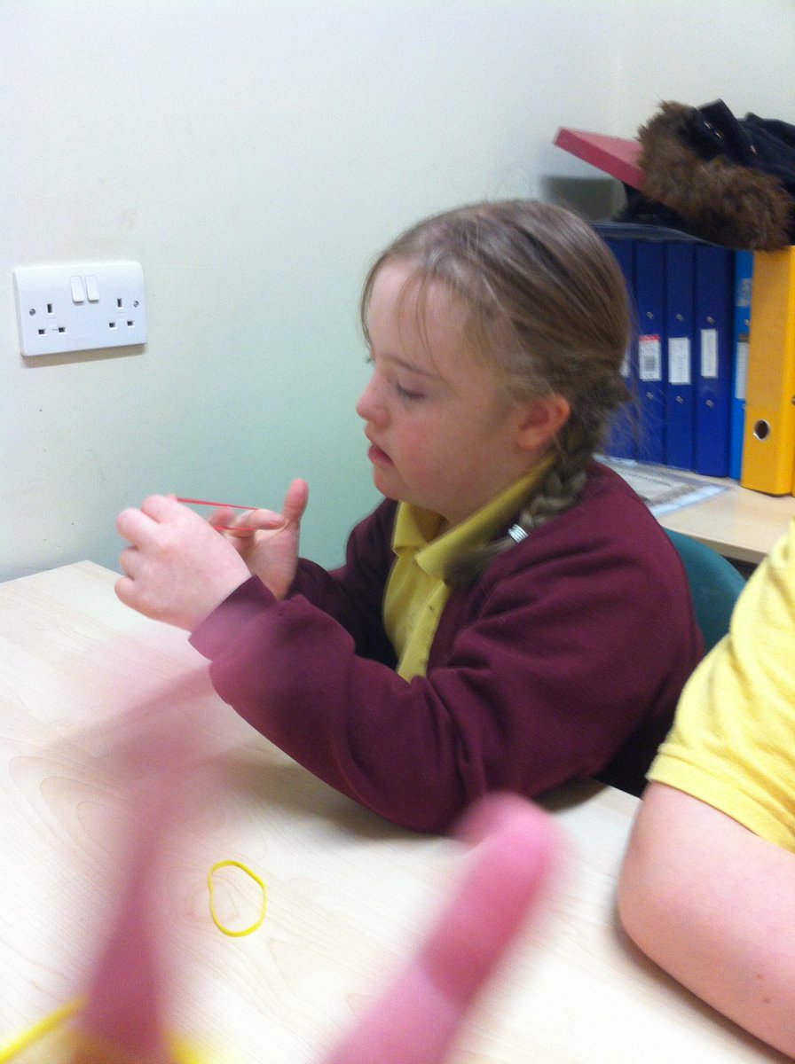 YsgolPenCoch's tweet photo. good afternoon from #wizardsclub #finemotorskills #magic #hocusfocus @kevinspencer72 https://t.co/QYeu5AG3JA