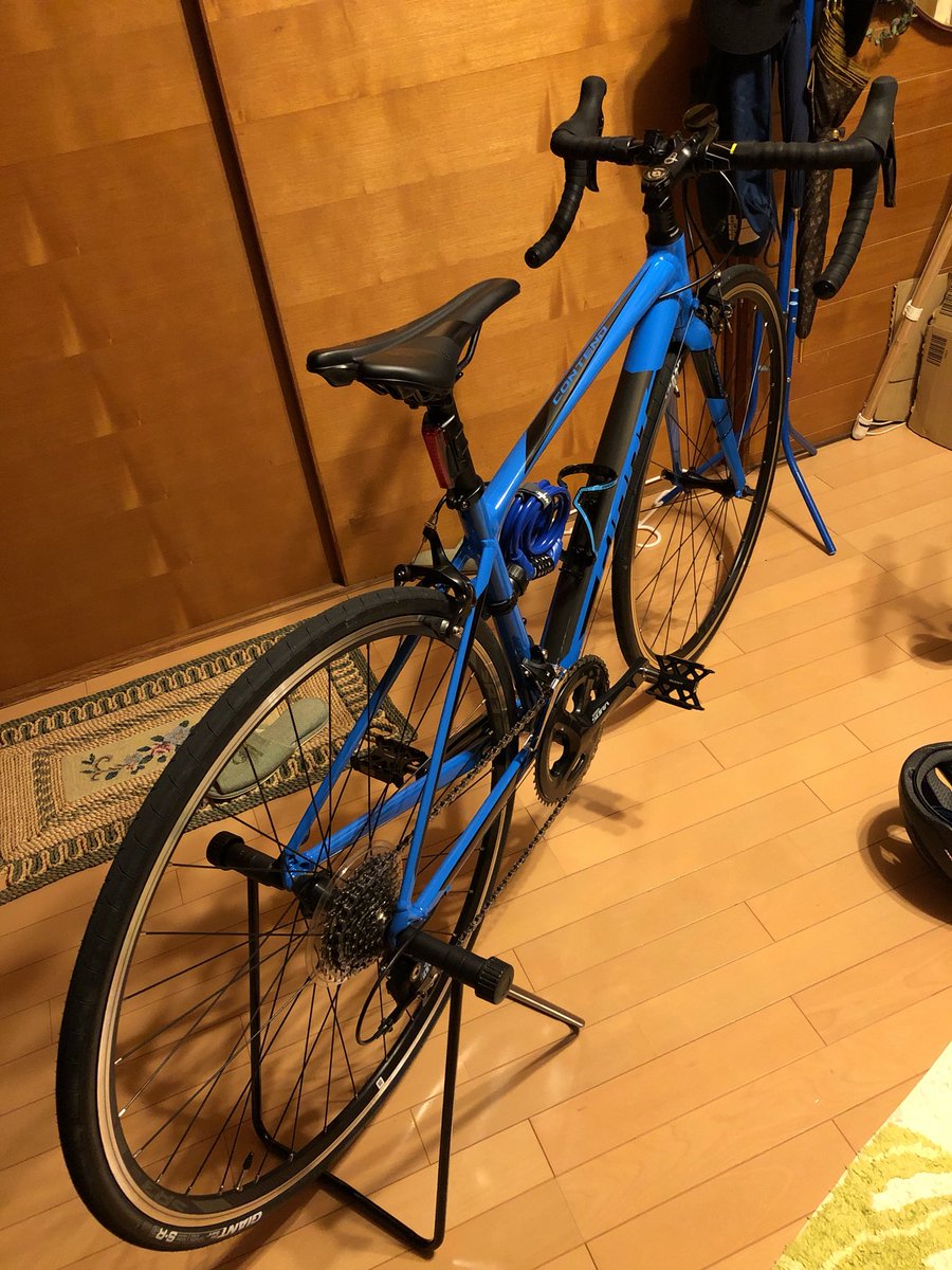 uwsadq7's tweet photo. #ロードバイク
#GIANT
#CONTEND1
購入して2ヶ月ほどになりますが忙しいと言っているわりには走ってるほうじゃないでしょうかね😁
今日も帰ってから次男と軽く7kmほどナイトライドしてきました♬一人で走るより全然楽しい♬
こんなにハマるとは思ってなかったなぁ https://t.co/3JgmSCc2CC