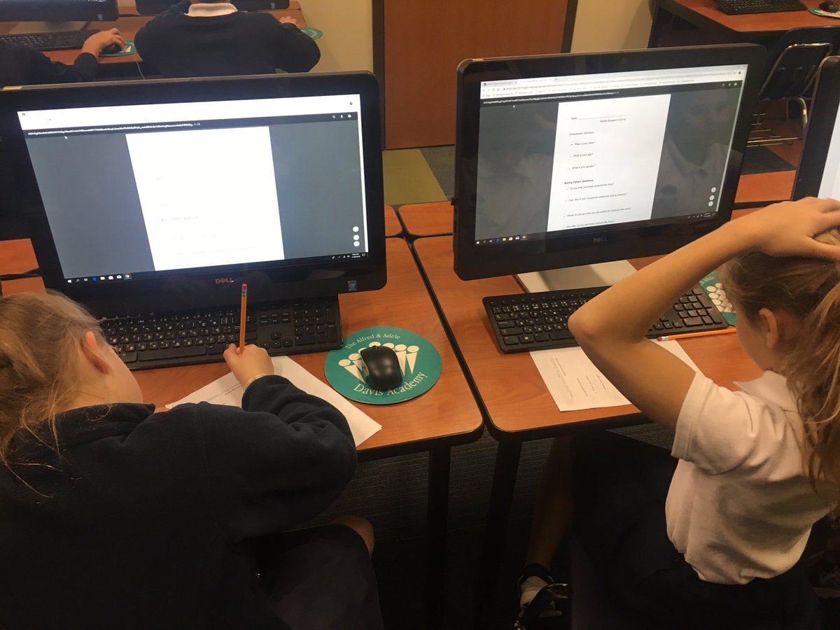 pcgarrisonlib's tweet image. #davis6 entrepreneurs are undergoing market research by interviewing their peers.