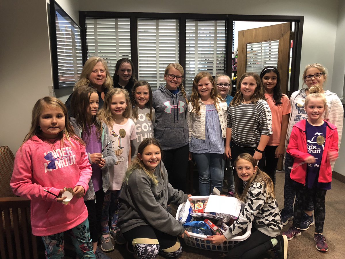 MrsStachura's tweet image. Police station delivery #MRS1797 @MillsRiverSch #gotrwnc