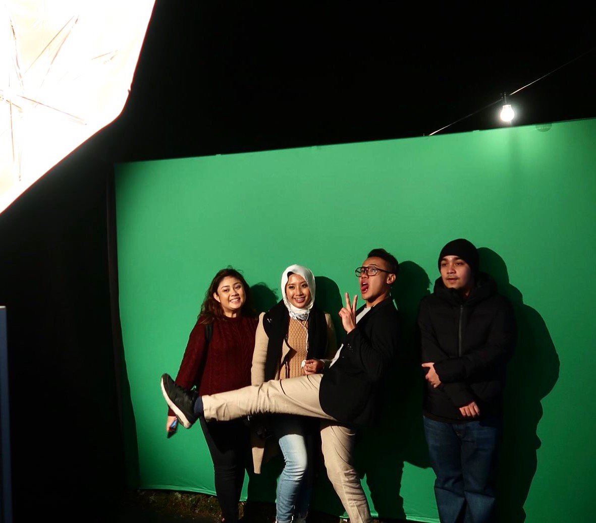 It’s Lights, camera, action! For our Limkokwing November group 🎥 💥 #GlobalCampus #Tourism #London