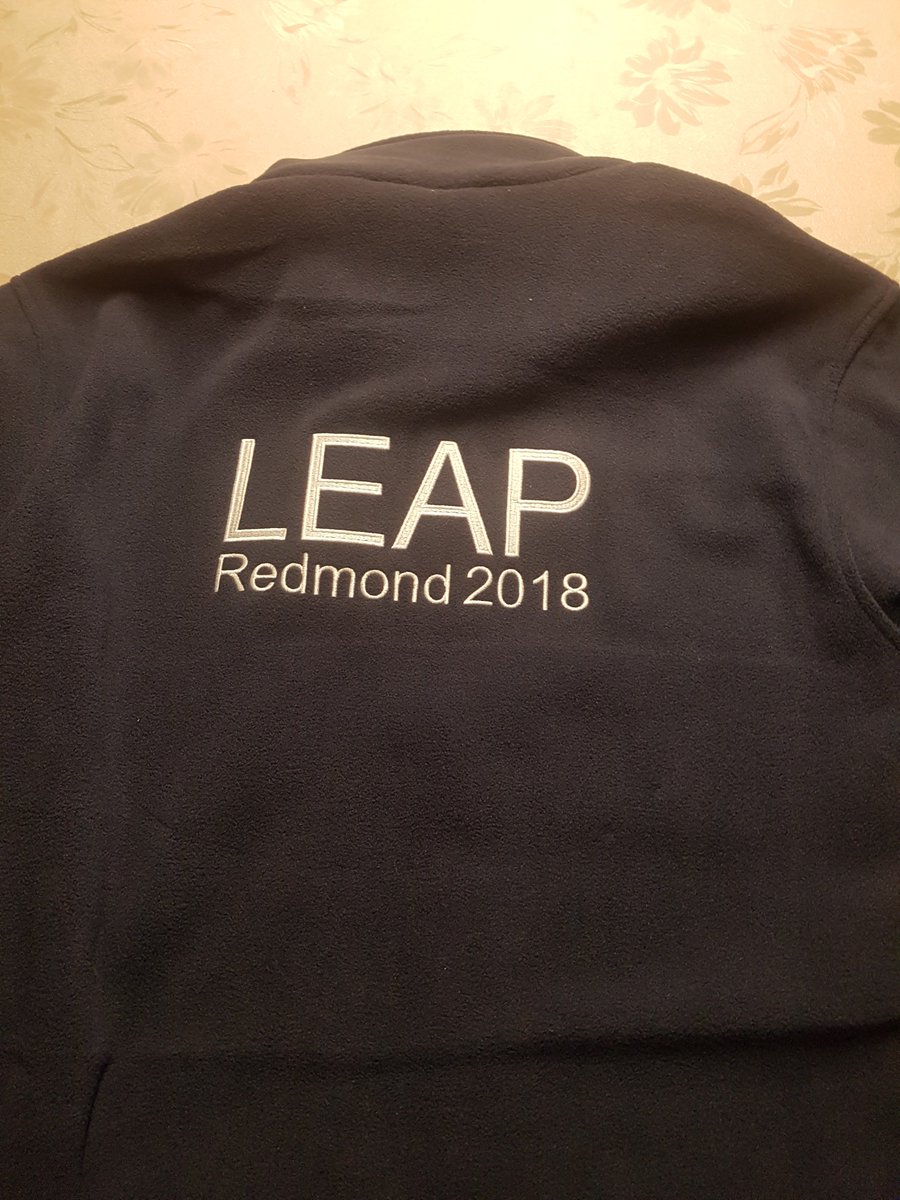 ErwindeKreuk's tweet photo. Nothing to declare @jrowlandjones !!!!! #LEAP2018 #Redmond @microsoftnl 
See you next week https://t.co/nHa1Dn31LX