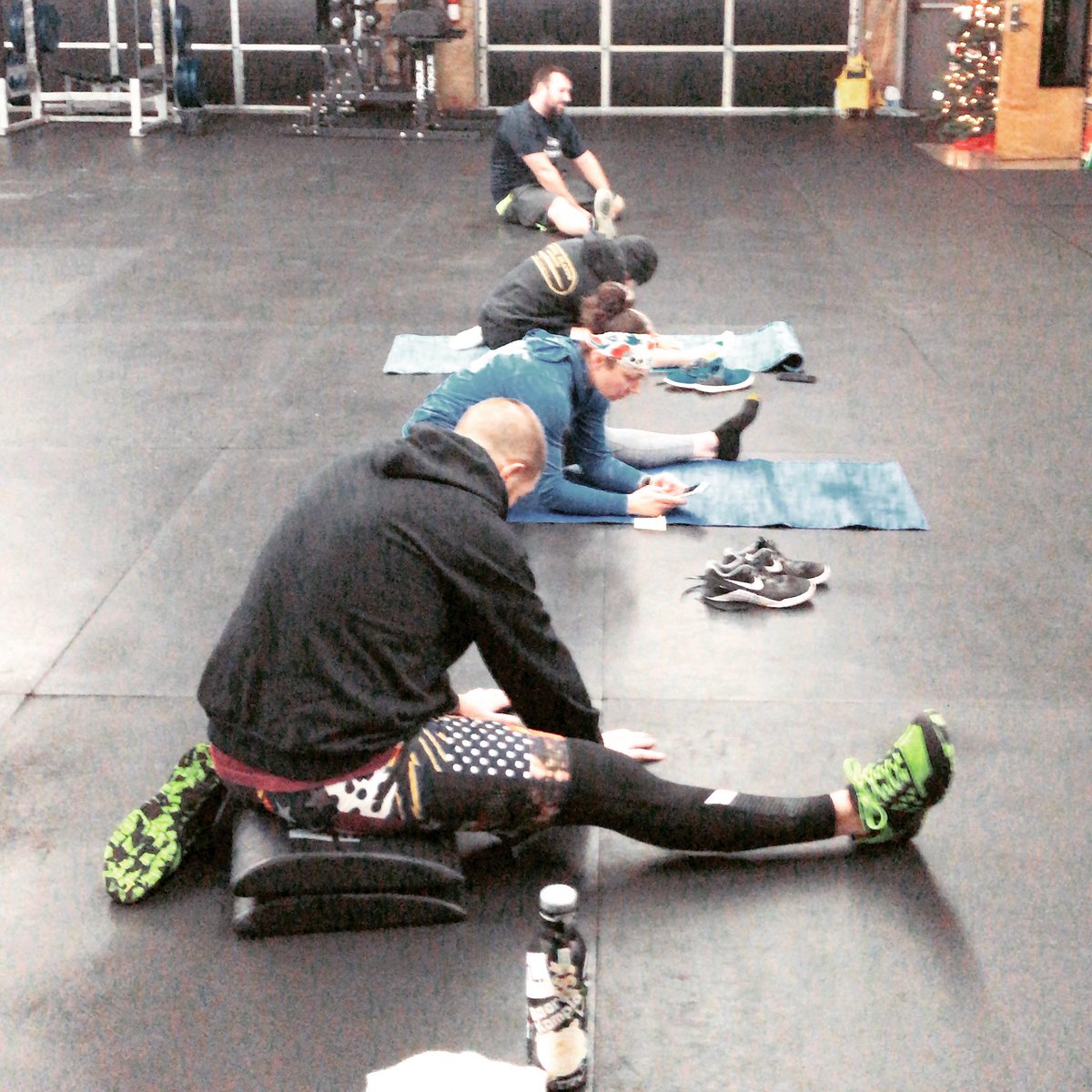 CrossFit45North's tweet photo. Friday morning @romwod @crossfit45north #swoleandflexy #friyay #yogatonightat6pm #45north https://t.co/EkIJKeW045