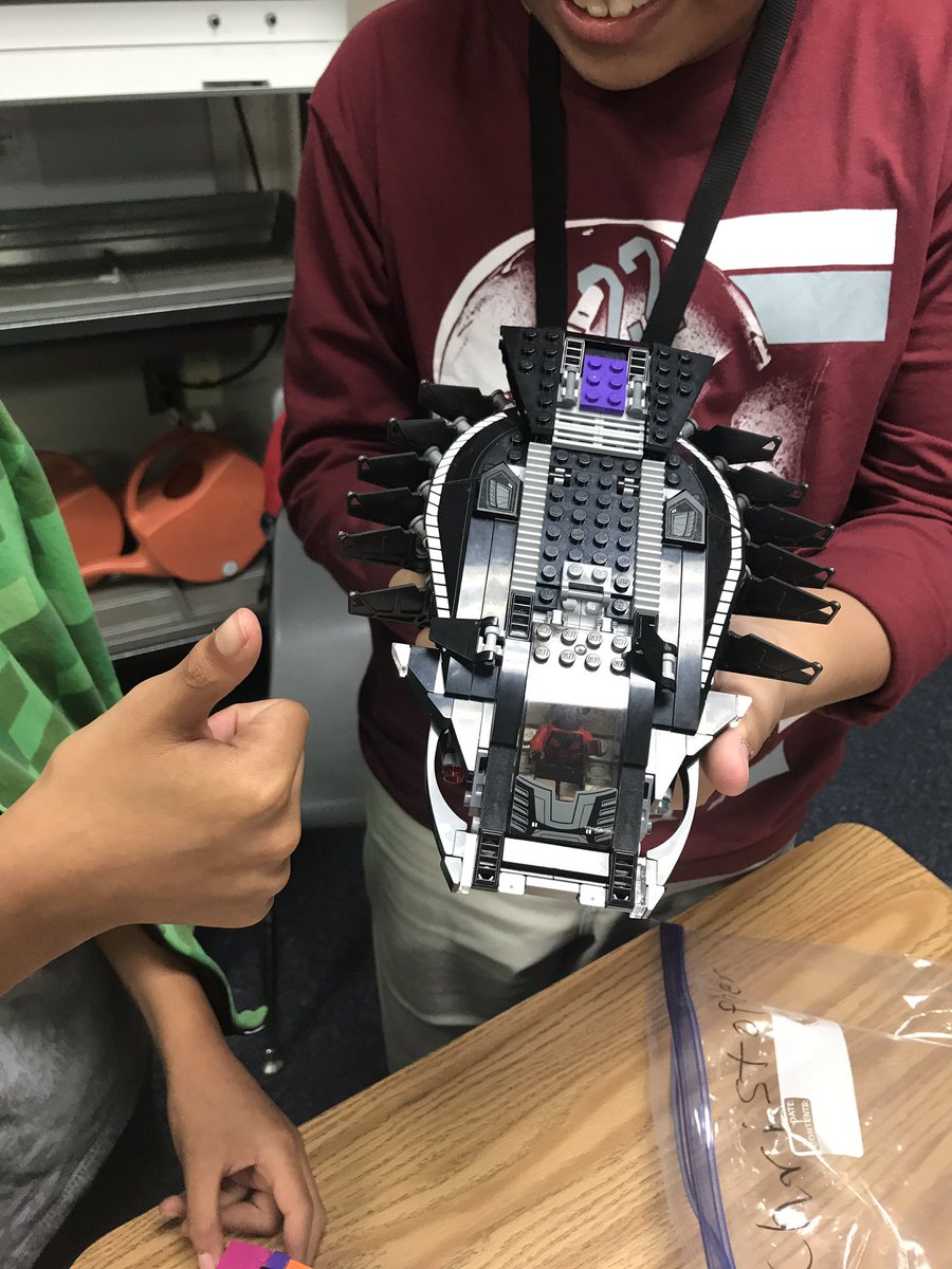 ncarroll9876's tweet photo. #wearewalker
Friday morning Power Hour clubs-
Super creative 5th grade LEGO club in Mrs. Furlong’s room and the Puzzle club with Mrs. Gonzalez! ❤️❤️ https://t.co/KNvLCz9eH6