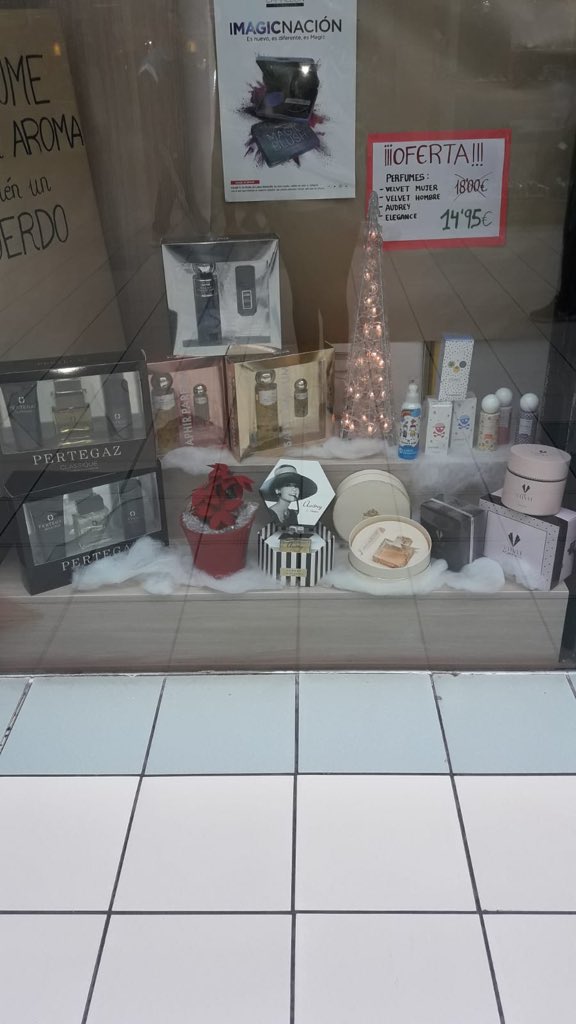 Llego la Navidad en Herboristeria Nieves...no sabes qué regalar en estas fiestas ????Acercate a Herboristeria Nieves y tendrás un gran surtido de regalos #inciensos#perfumes#velas