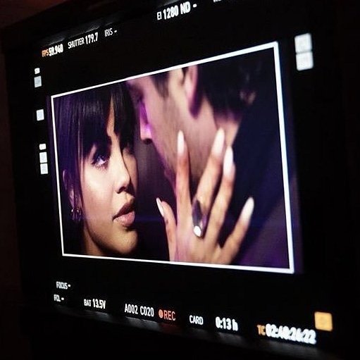 enriqueupdate's tweet photo. Apparently Enrique's been filming a new music video with @nattinatasha 😱🙌 // Aparentemente Enrique ha estado grabando un nuevo video con Natti Natasha! 😱😱 

#enriqueiglesias @enriqueiglesias https://t.co/Ae69flclgO