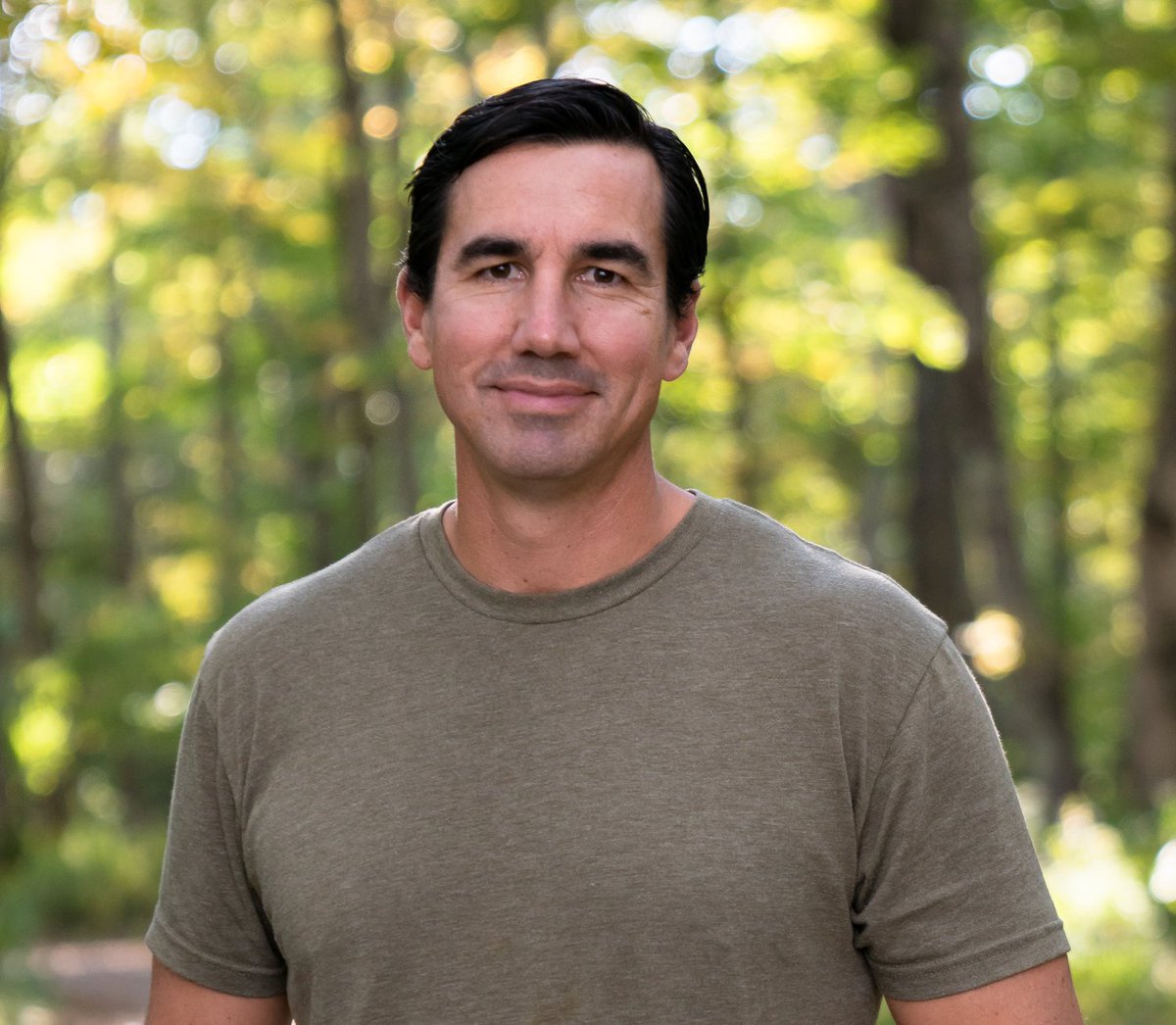 BrianLevenson's tweet image. It was great to have @djcuthbert, CEO of @winetowater on the podcast. He is a lifelong learner with a passion for leadership. 

He was also the captain of @NavyMSoccer and served in the Navy leading explosive disposal teams around the world.

Listen at intentionalperformers.com