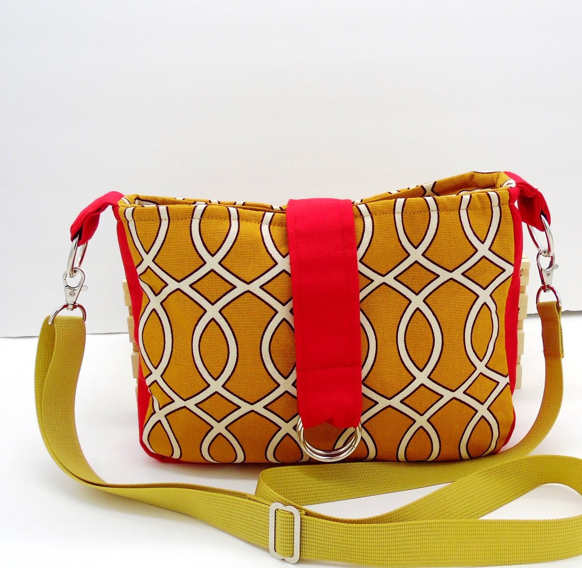 lamodevous's tweet image. Excited to share the latest addition to my #etsy shop: Burnt Orange, White, Black and Red crossbody purse or  Passport bag. etsy.me/2E6cLFE