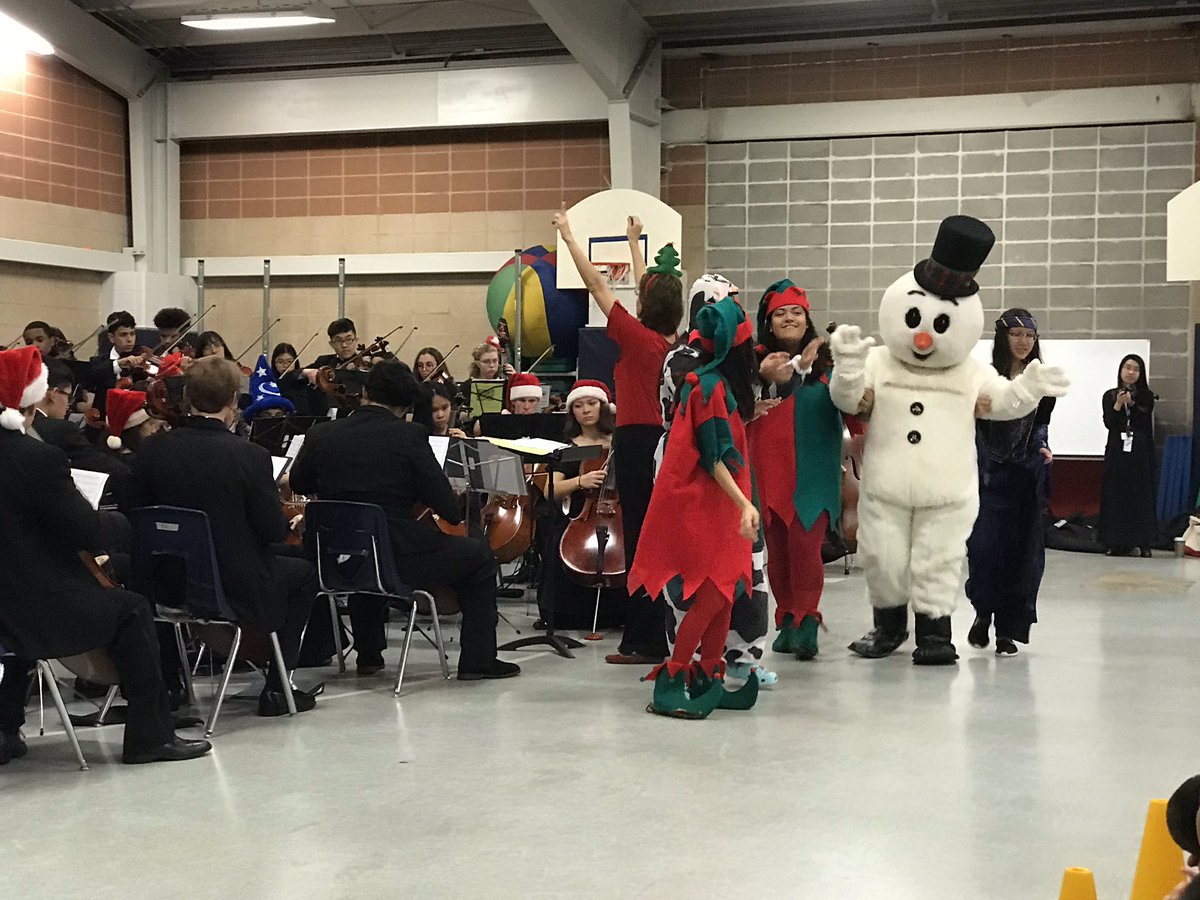 Thank you Klein Forest for an amazing show!! Frosty!! <a href="/GreenwoodKISD/">Greenwood Forest</a>