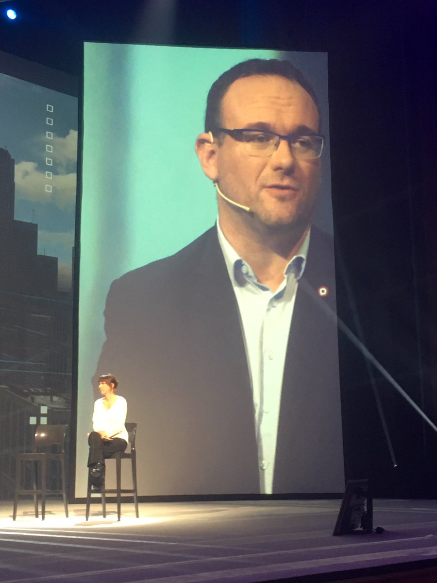 CDO_Alliance's tweet photo. “Les gares doivent être des plates formes, des lieux de connexion multimodale, des hubs de services. Il faut penser en un meme lieu de multiples usages. Les postes sont devenues par exemple des maisons de service public” @damienabad député de l’Ain #DayOneEvent https://t.co/pHkDGCkU6b