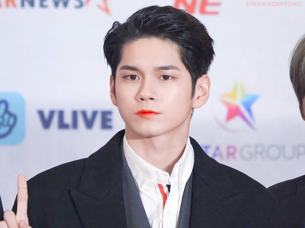 strawberryong_'s tweet photo. #옹성우 https://t.co/u8iRAmSflZ