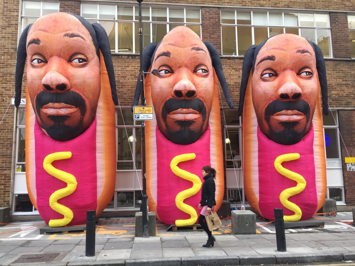 Speak Media on Twitter: "A Snoop Dogg hot dog certainly beats the @Tesco meal deal for lunch doesn't it? #LifeinE1 #OnlyinShoreditch https://t.co/P47FD9T3Ns" / Twitter