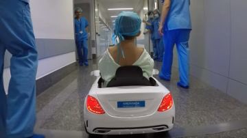 En un hospital de Bilbao llevan así a los niños al quirófano para reducir la tensión y estrés del momento, joder que cosa más preciosa ostia. 👏🏼👏🏼👏🏼👏🏼