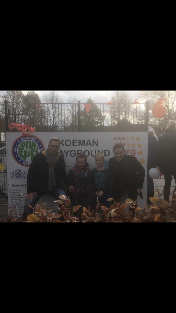 lenkoeman's tweet image. Ik wil Jaap Poel bedanken voor dit mooie initiatief en het ontvangst vanochtend. Trots om de Koeman Playground te openen in Haren @SportSpelHaren