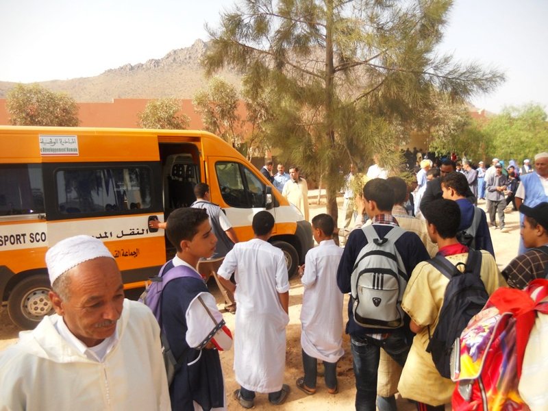 TiznitMen's tweet photo. Le transport scolaire a un impact potentiel très important sur les conditions de scolarisation des enfants en particulier dans les zones rurales . il devient  un moyen de lutte  contre la déperdition scolaire et plus spécialement entre la fin du primaire et le niveau collégiale. https://t.co/5sHIjHuElv