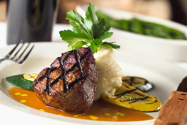 Wherever you are in South Devon, you’re unlikely to go hungry!
<a href="/DartFoodFest/">Dart Food Fest</a>  
<a href="/JackGreenInn/">The Jack in the Green</a> 
<a href="/No7FishBistro/">No 7 Fish Bistro</a> 
<a href="/Beachhousedevon/">Beachhouse</a>
kingfishervisitorguides.com/south-devon/ea…