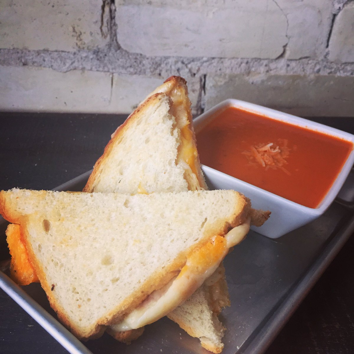 tripelroot's tweet photo. NEW Lunch Special! Grilled Cheese & Tomato Basil Soup! 5 different cheeses on sourdough bread = melted goodness that will warm your heart & blow your mind! #lunchtime #grilledcheese #tomatosoup #meltygoodness #eatlocal #swiss #havarti #cheddar #smokedgouda #muenster https://t.co/cYuggFaj9e