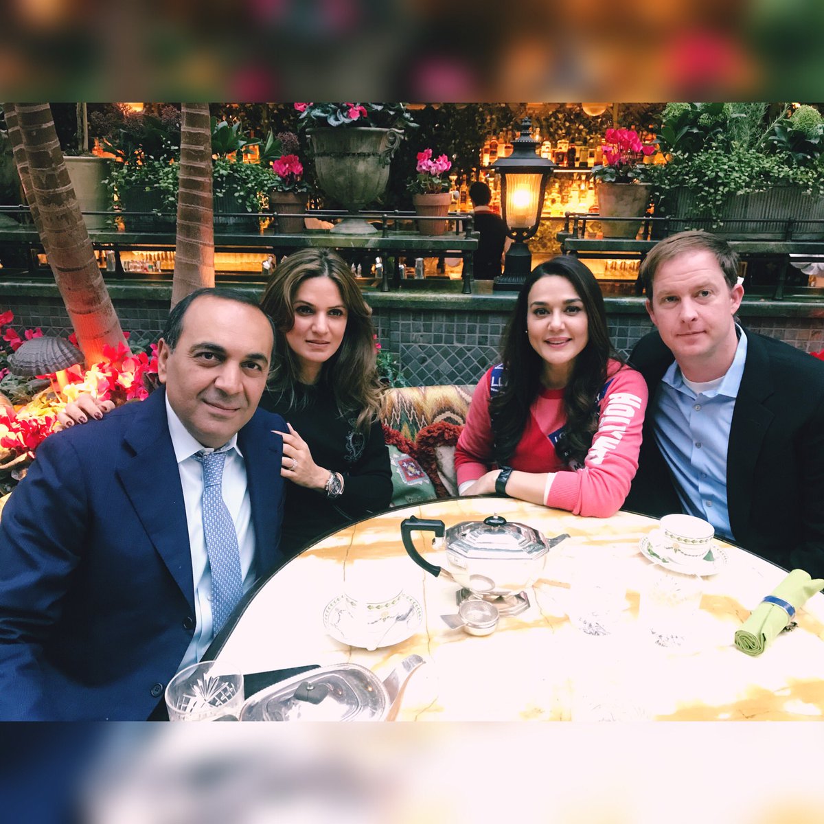 realpreityzinta's tweet photo. Catching up &amp; celebrating with my dearest Anu &amp; Sanjay 🤩😘💋 Congratulations to the new parents 👏 💕 #ting #celebration #happiness #pztravel #londondiaries https://t.co/kUvAZ5RGzt