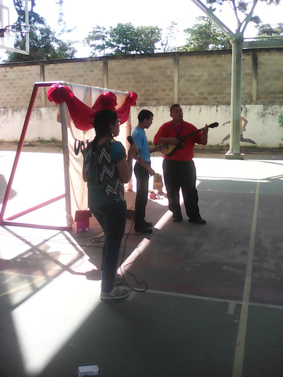 Cbit_Fragachan's tweet photo. Voz Magisterial Circuito N° 9en la UE Narciso Fragachan de Anaco @SalaAnzoategui @ZEAnzoategui @fbitanzoategui @UENarFragachan https://t.co/YmIlNFA1zc