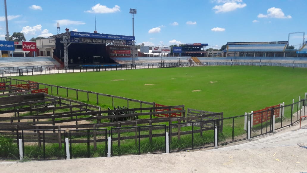 AnfiteatroJM's tweet photo. ¡En anfiteatro José Hernández se prepara para enero! https://t.co/oiUjXItKM5