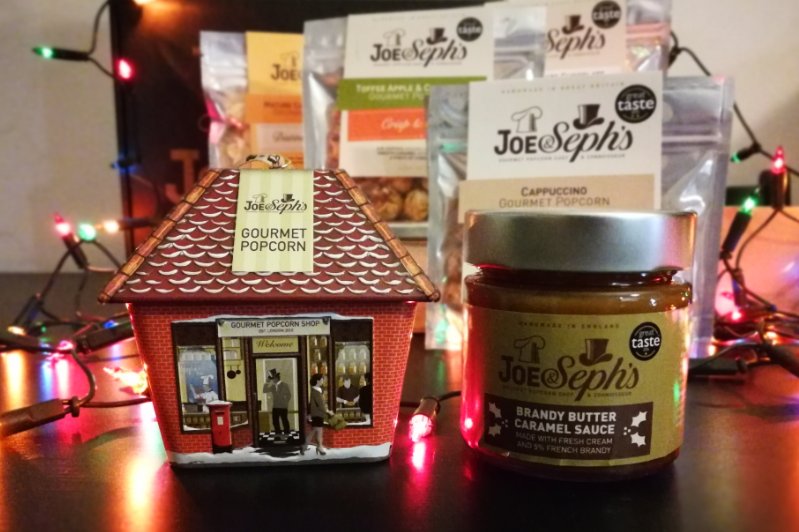 To celebrate our #ChristmasGiftGuide with <a href="/joeandseph/">Joe & Seph's</a>'s we're giving away these two fantastic Gourmet Popcorn Christmas goodies! Just RT and Follow Us &amp; we'll pick a winner on Sunday after 9PM! More info, TC's: criticalpopcorn.com/2018/11/28/chr… (UK/Comp Tweet Only, closes 2/12 20:59) 🍿🎄