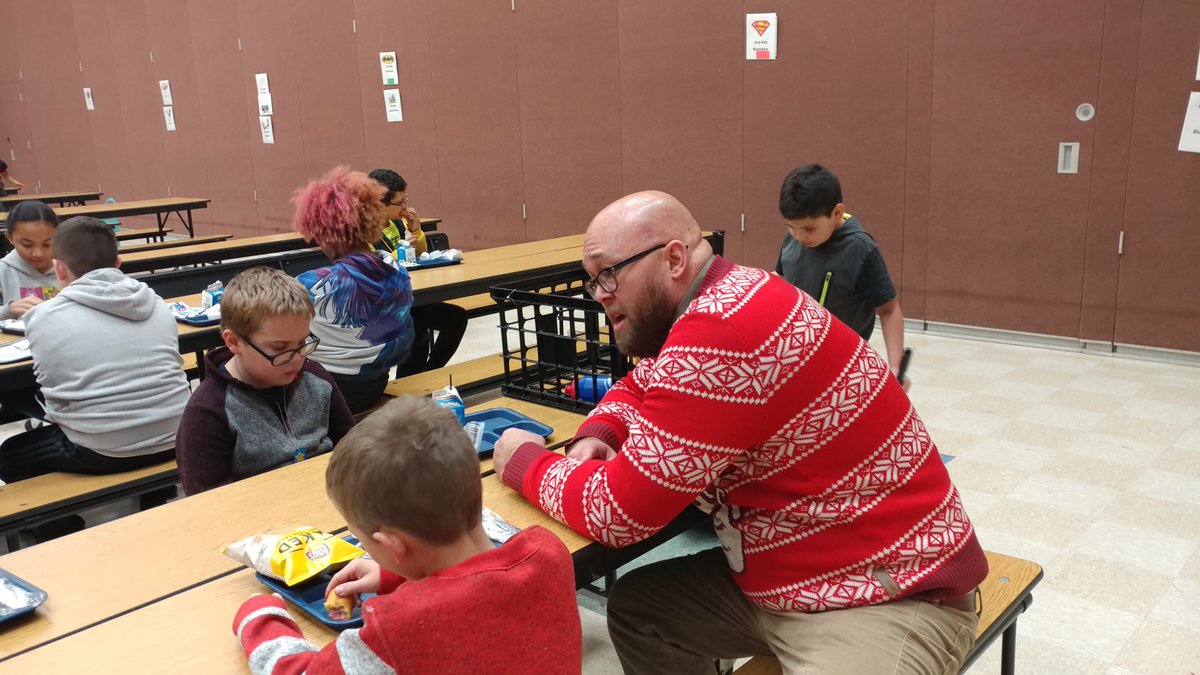 USSA_Utah's tweet photo. I enjoyed my visit to Washington today.  Students were finishing lunch and then several classes were able to visit the student store.  Stopped by a PE class and watched an exciting game of "Capture the Chicken."  Ended my visit in the library learning abour SWAY.  Great visit! https://t.co/YbrbDI6BfZ