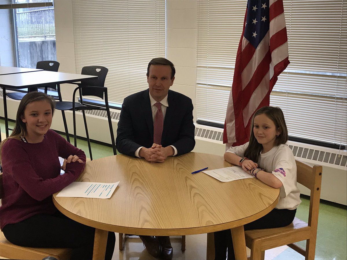 robkovi's tweet photo. Senator Murphy sat down today with students of Dag Hammarskjold Panther News Network #wpschools #stemtown @ChrisMurphyCT https://t.co/q7pPwde4yf
