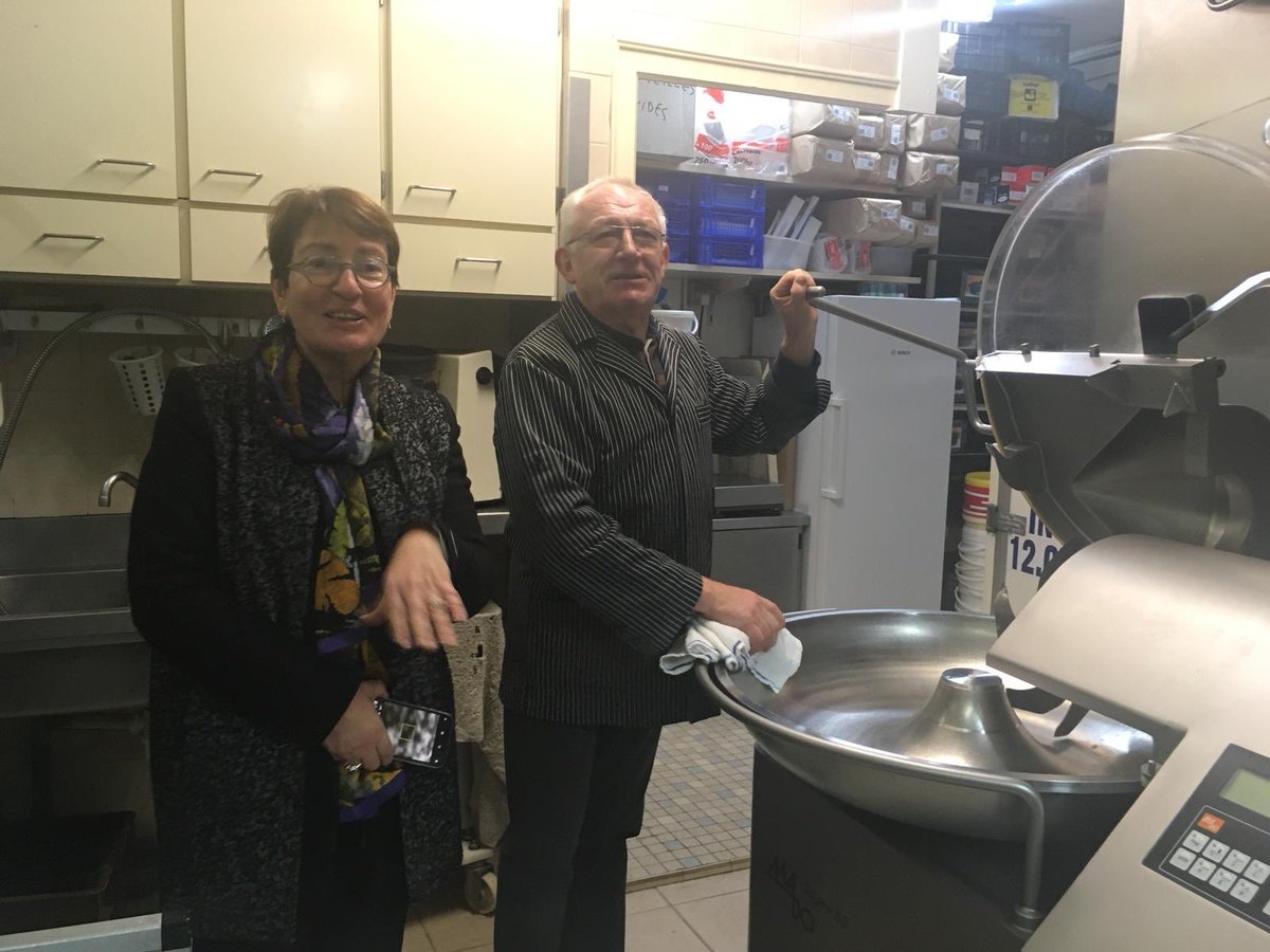 MKaramanli72's tweet photo. Aux 75 ans de la charcuterie #Wiest une référence au centre ville du Mans #tradition, #savoirfaire et #innovation. Une extension pour mieux recevoir et offrir de nouveaux services https://t.co/X2dG3JBFf5