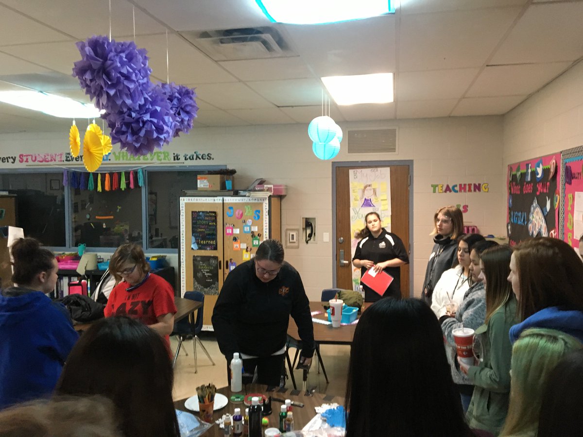 CounselorsLHS's tweet photo. What a great trip to the NCC and ACC Career Centers today! As a reminder, if you are interested in applying, make sure to pick up a shadow form in the counseling office! https://t.co/OwxSIwXL3Q
