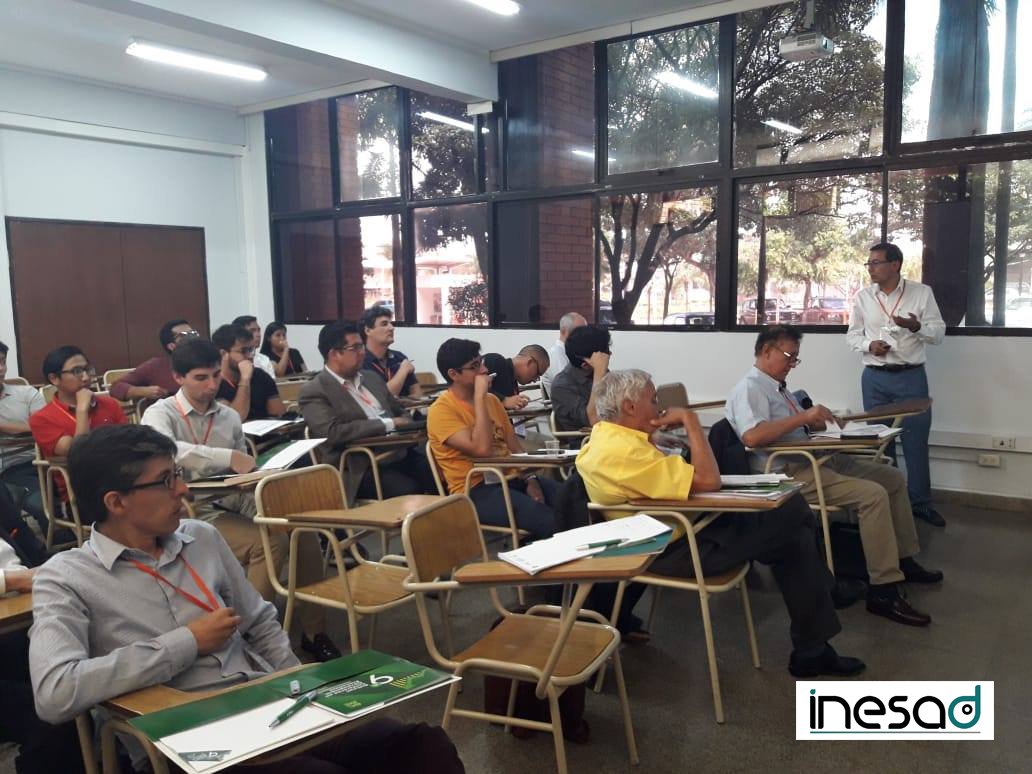 INESADBolivia's tweet photo. Realizada la mesa especial de Inesad, Instituto de Estudios Avanzados en Desarrollo en la 9na Conferencia Boliviana de Desarrollo Económico #BCDE9 : "Ciclos Económicos y Vulnerabilidad Externa en América Latina" https://t.co/MPMLpKRh24