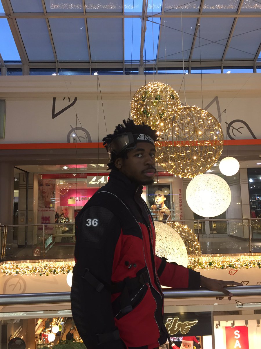 🐐 (@iamfr33sol) on Twitter photo 