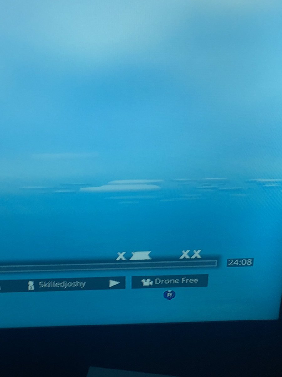 JoshuaC22151972's tweet photo. @FortniteGame ice behind the cloud not a ice burg ? https://t.co/D39u1ntXik