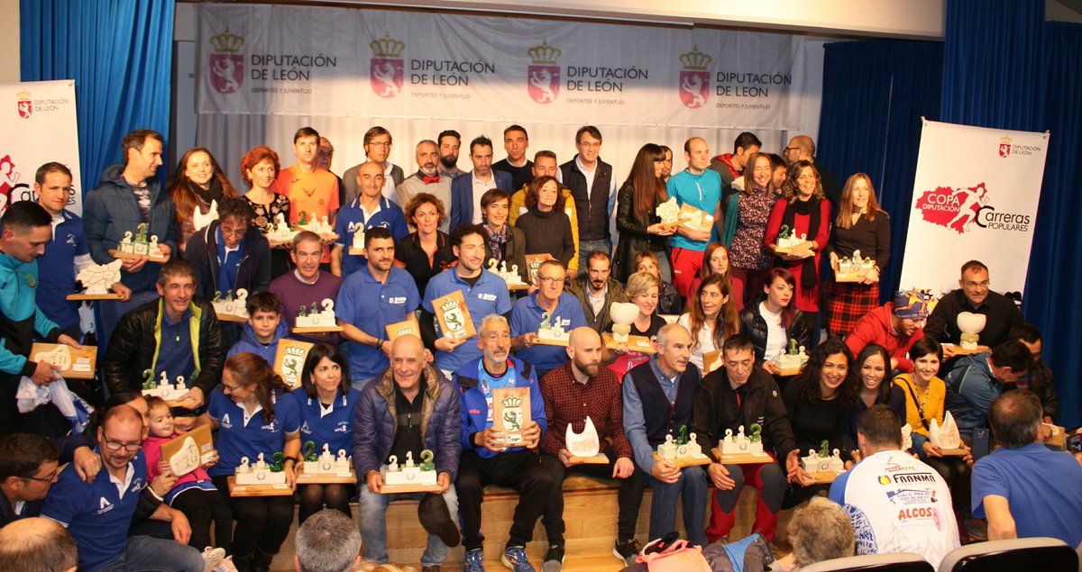 diputacionleon's tweet photo. @Juan_M_Majo preside la entrega de premios de la VIII edición de @copaleondipu de Carreras Populares en la que han.participado casi 800 atletas @diputacionleon #leonesp #Villadangos https://t.co/HmTvJDLxuQ