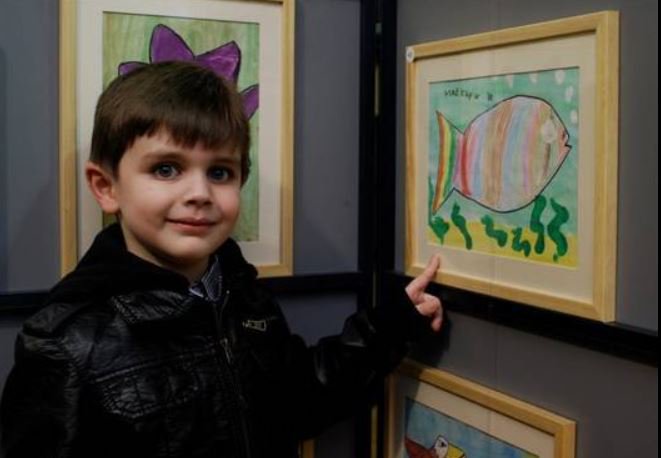 nathanflatman's tweet photo. My boy the artist -  9 years ago. #NeverSoldAPainting #NextVanGogh https://t.co/lJXic6LSXp