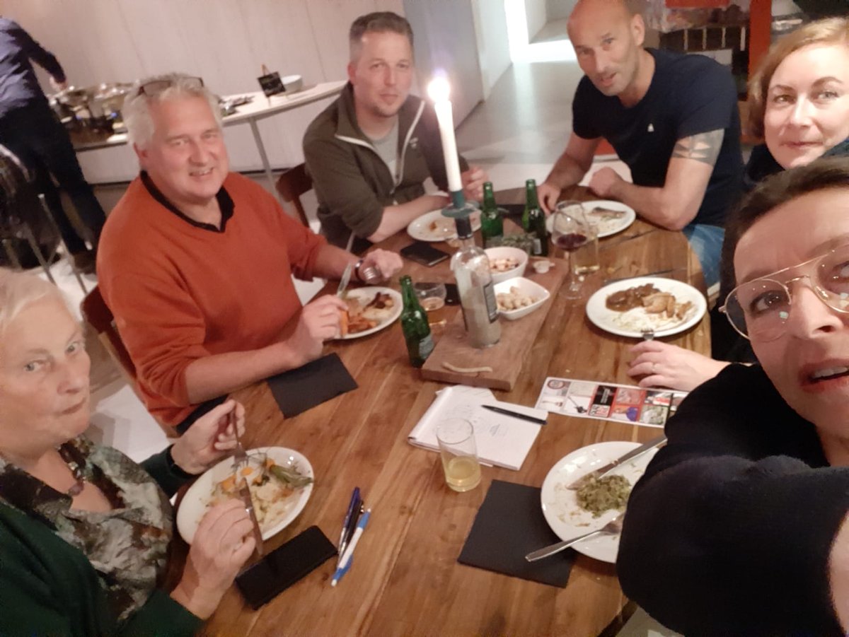 gerard_drost's tweet photo. Gezellig #PV-avondje @elkedagveiliger bij @accescatering Hotel #Meerzigt https://t.co/LQaKEISnbl