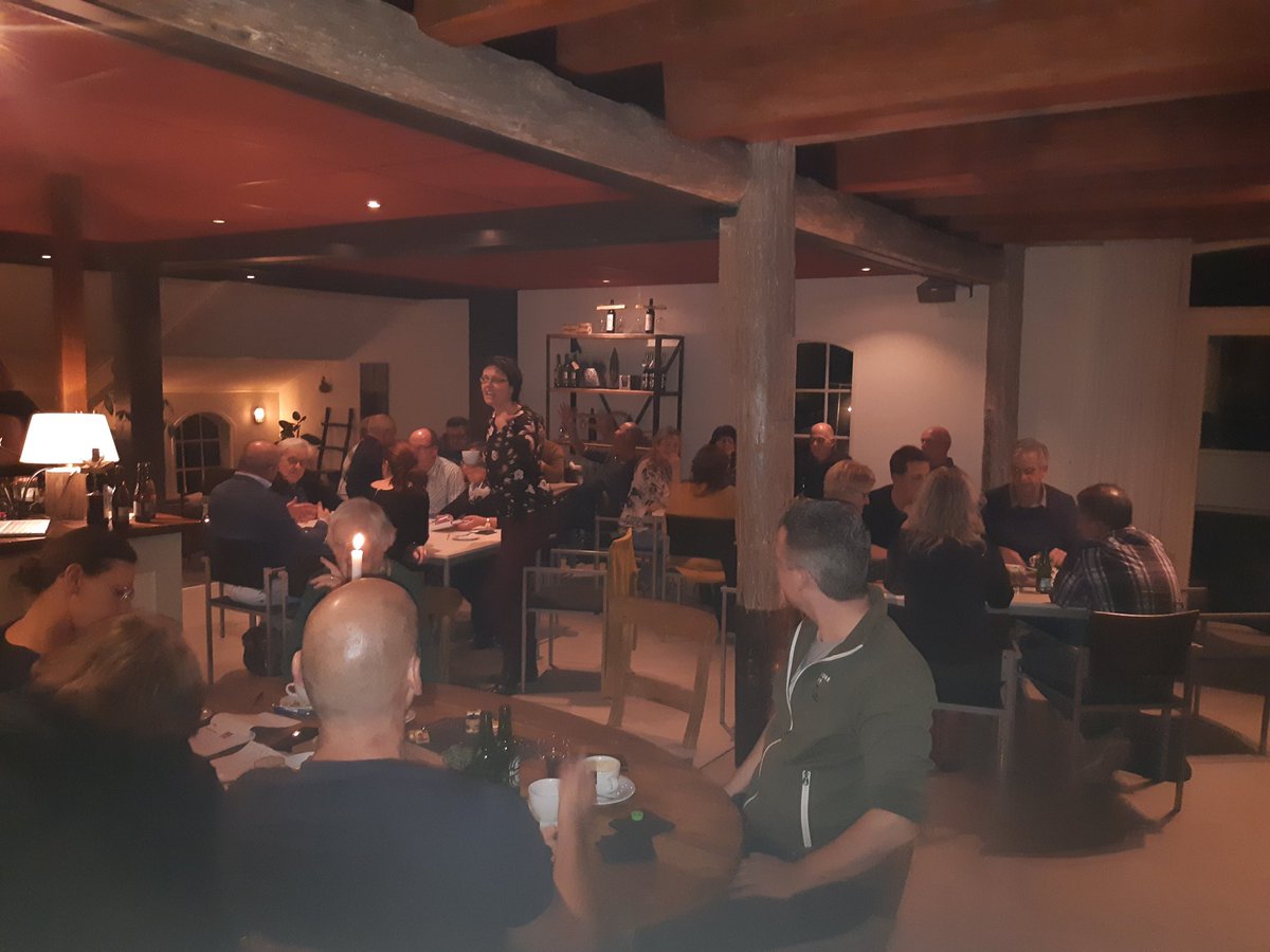 gerard_drost's tweet photo. Gezellig #PV-avondje @elkedagveiliger bij @accescatering Hotel #Meerzigt https://t.co/LQaKEISnbl