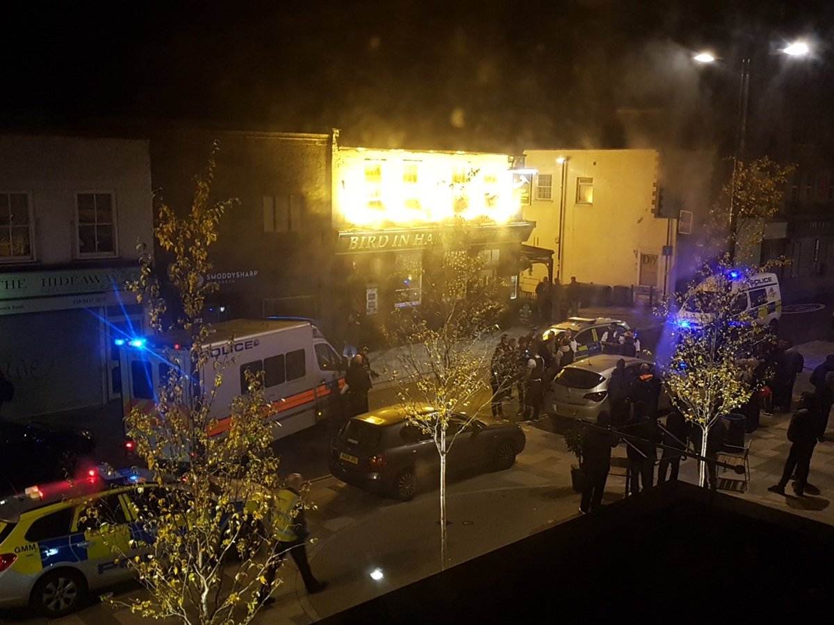 pmistry27's tweet photo. What the hell is going on in #foresthill tonight. Way too many police outside my house!! #se23 https://t.co/AA9c5PKDD2
