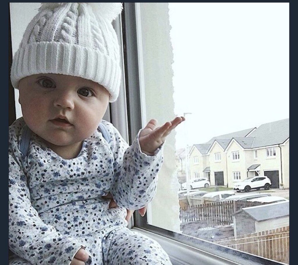 Bunyaemin's tweet image. Does it really matter what/how u saved ur girlfriend’s number on ur phone???