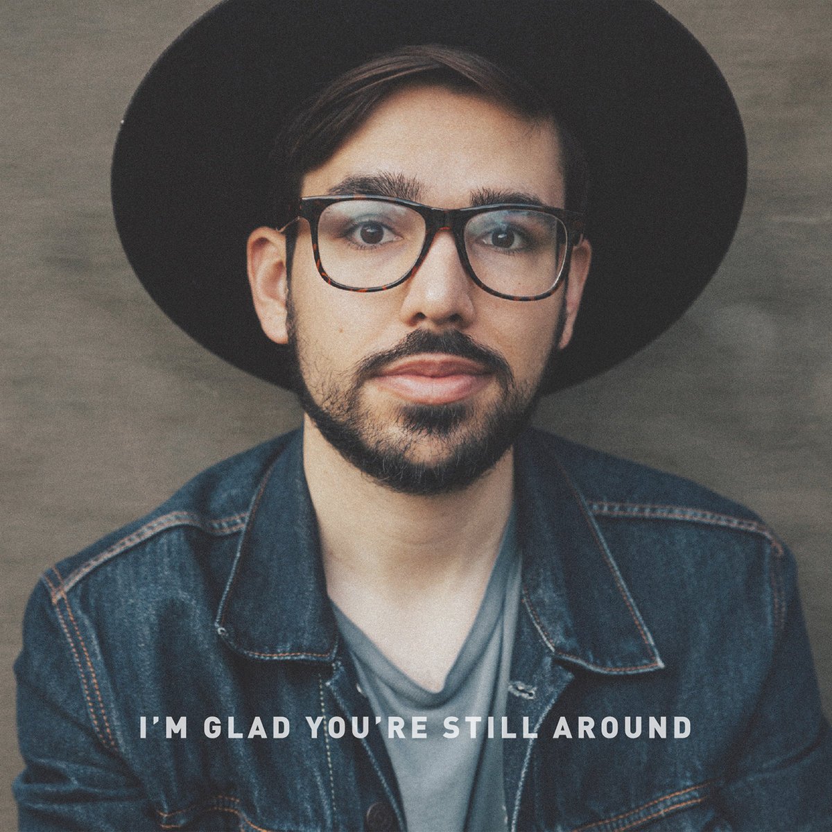 hayroluque's tweet photo. @PaulDemer I’m Glad You’re Still Around, the perfect soundtrack for any upcoming journeys, this soft bouquet of well curated tunes reflects the way he fosters goodness in the world, goodness that goes way beyond album releases and tours. A must buy. #HayroReviews https://t.co/mJrNRIhSFm