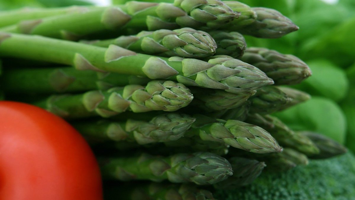 Do you like fresh, seasonal vegetables? What about free range food? When you go out for a meal, do you take notice of whether the food is locally sourced? pollardsinn.co.uk/news/fresh-fre… #localfood  #Wirral