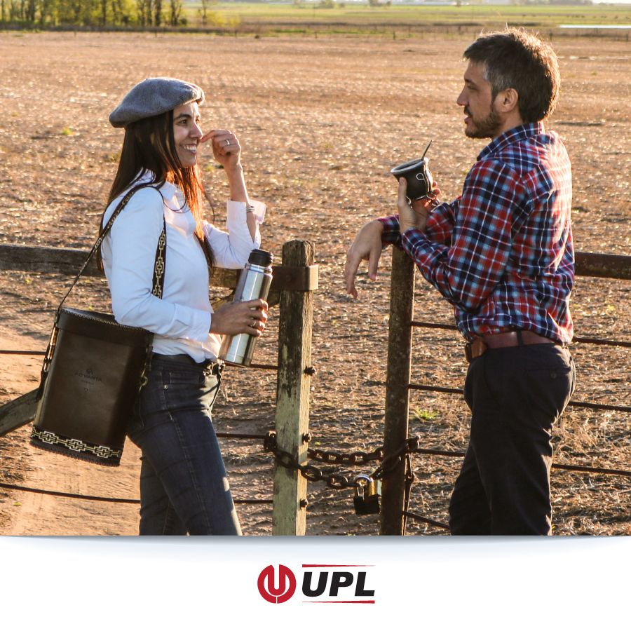UPLArgentina's tweet photo. #EsDeCampo el #Mate, compañero del productor y testigo privilegiado del esfuerzo del #Campo
#DiaDelMate https://t.co/5YCT99CQ5k