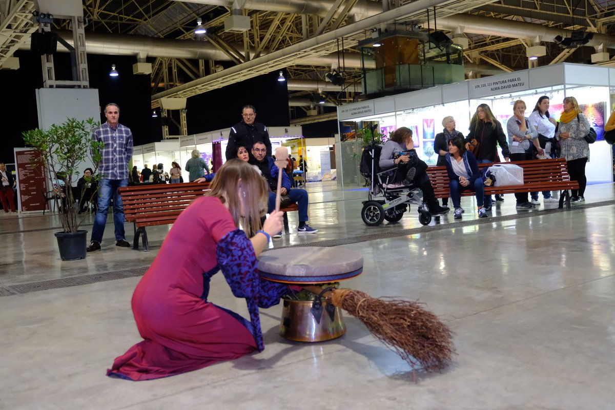 fargahospitalet's tweet image. 📸 Vist a #LaFargaLH

Primera jornada del @Magic_Fira.

🔮Dissabte i diumenge més!

#Magic2018 #Magic18 #LHospitalet