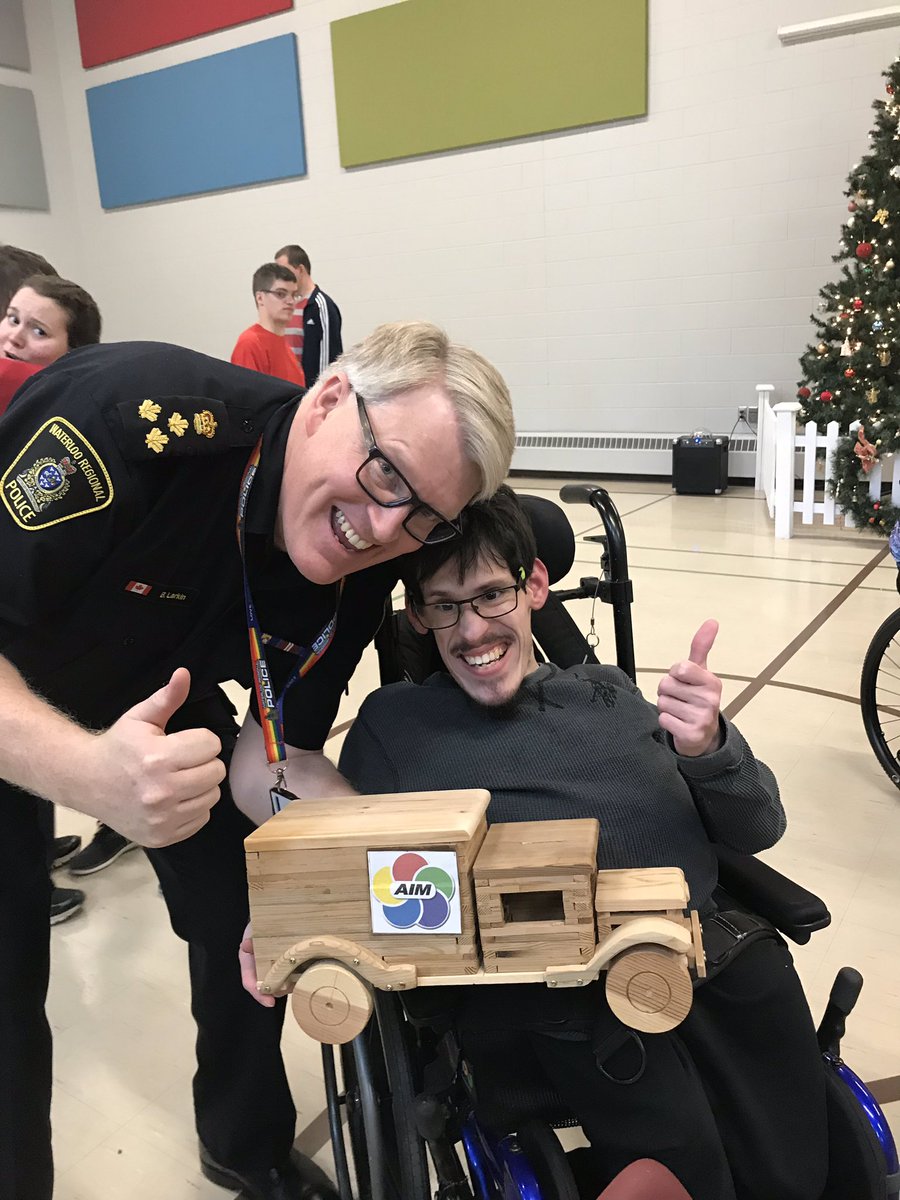 AIMkitchener's tweet photo. “We make a loving by what we get, but we make a LIFE by what we GIVE”
Thank you, Chief Larkin for giving back so much to our community! You are simply AIMazing 😊❤️
.
.
.
.
#aim #AIMazing #AIMkitchener #AIMcambridge #spaghettilunch #community https://t.co/Ov20RMZPo1