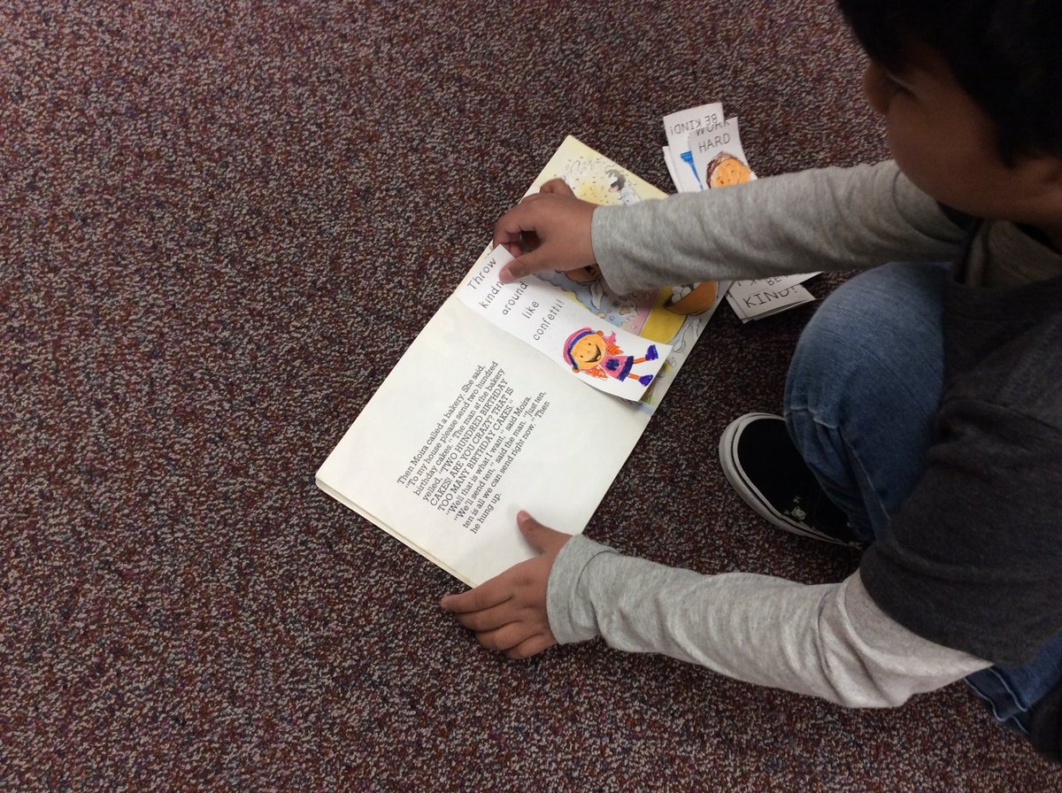 mrs_saunderson's tweet image. #livekind is at it again❤️ Putting special surprises in our library! Will you find them? @EJoeClarkSchool